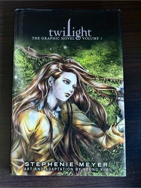 Twilight The Graphic Novel Volume 1
